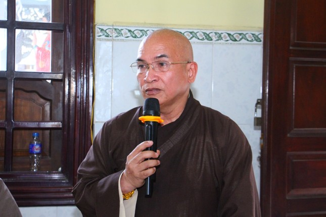 Thượng tọa Thích Minh Sơn, Chánh Thư ký Ban Trị sự GHPGVN tỉnh Đồng Tháp phát biểu