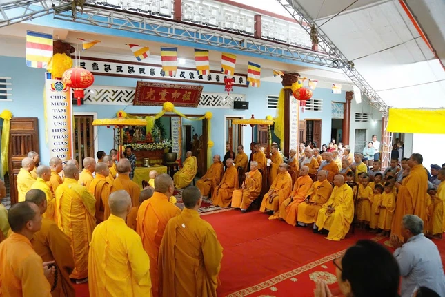 Chư tôn giáo phẩm chứng minh, hộ niệm