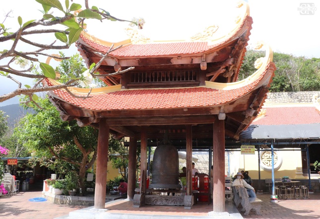 Trải qua hơn nửa thế kỷ, chùa Vân Sơn không chỉ là biểu tượng của tinh thần từ bi, trí tuệ của đạo Phật...