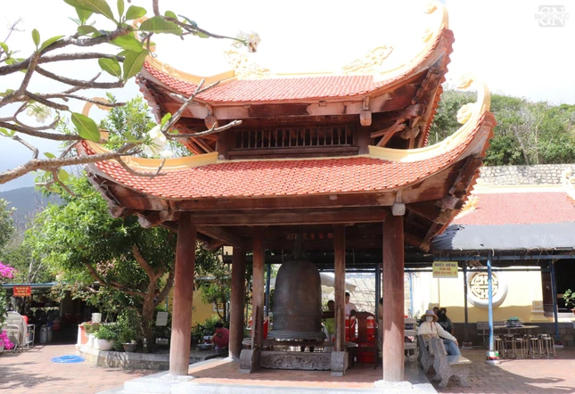 Trải qua hơn nửa thế kỷ, chùa Vân Sơn không chỉ là biểu tượng của tinh thần từ bi, trí tuệ của đạo Phật...