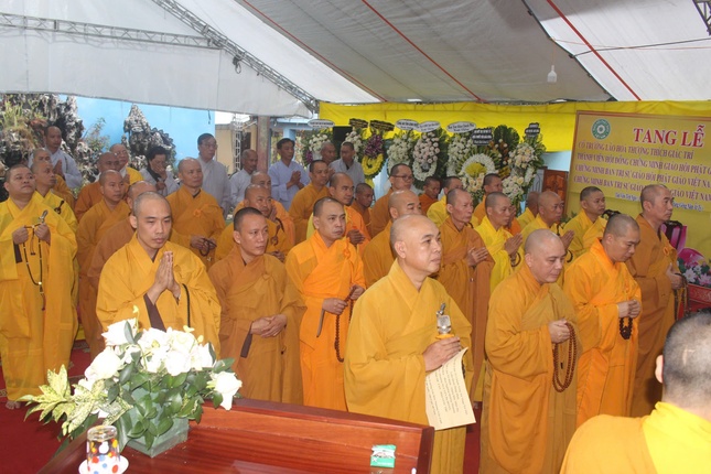 Thành kính tưởng niệm Thành kính tưởng niệm