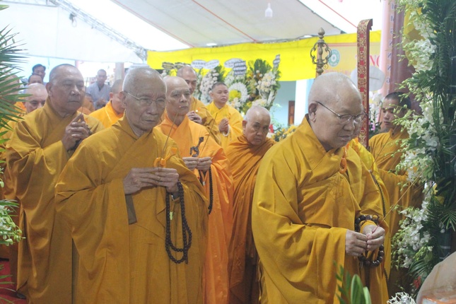 Ban Trị sự GHPGVN tỉnh Bình Định viếng tang Trưởng lão Hòa thượng Thích Giác Trí Ban Trị sự GHPGVN tỉnh Bình Định viếng tang Trưởng lão Hòa thượng Thích Giác Trí