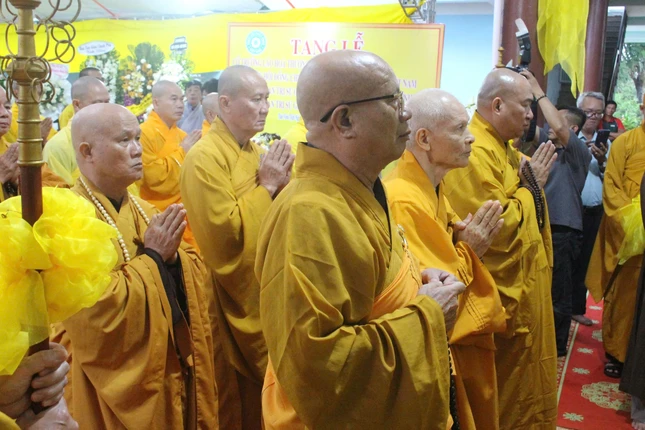 Nhất tâm cầu nguyện