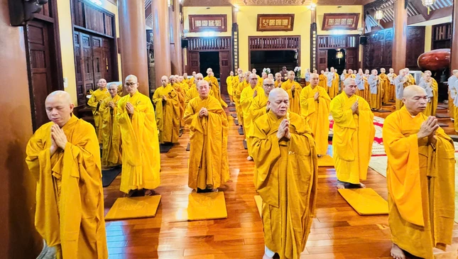 Lễ Bố-tát là hoạt động được diễn ra định kỳ hai lần một tháng để tụng lại giới bổn của Tỳ-kheo và Tỳ-kheo-ni, nhằm nhắc nhở người xuất gia ý thức trong việc giữ gìn giới luật để bảo hộ cho đời sống phạm hạnh của chính mình