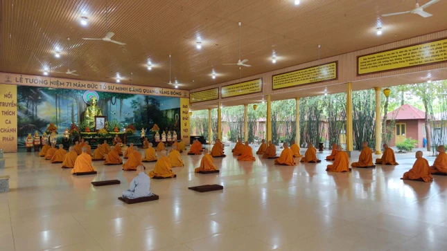 Hơn 50 chư Tăng Ni từ các miền tịnh xá, trực thuộc Giáo đoàn VI tham dự khóa tu