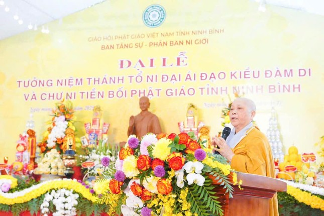 Ni trưởng Thích Đàm An dâng lời tưởng niệm Đức Thánh Tổ Ni Đại Ái Đạo