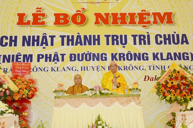 Hòa thượng Thích Thiện Tấn ban đạo từ