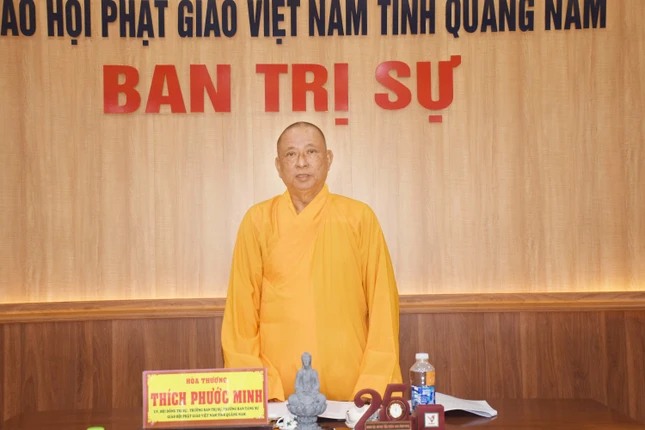 Hòa thượng Thích Phước Minh chủ trì phiên họp