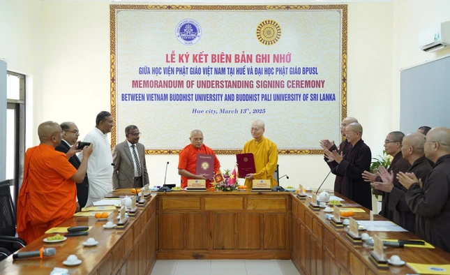 Học viện Phật giáo VN tại Huế và Đại học BPUSL ký kết biên bản ghi nhớ hợp tác giáo dục