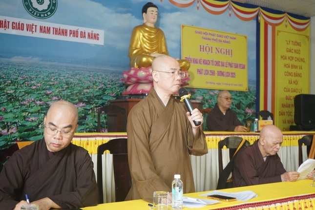 Thượng tọa Thích Thông Đạo phát biểu