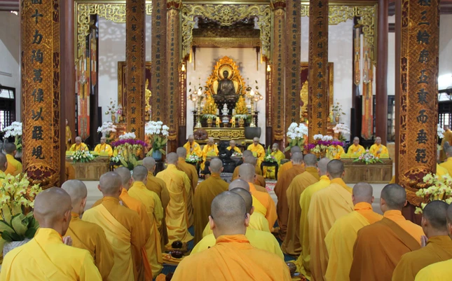 Lễ truyền giới trang nghiêm diễn ra tại giới trường tổ đình Từ Đàm