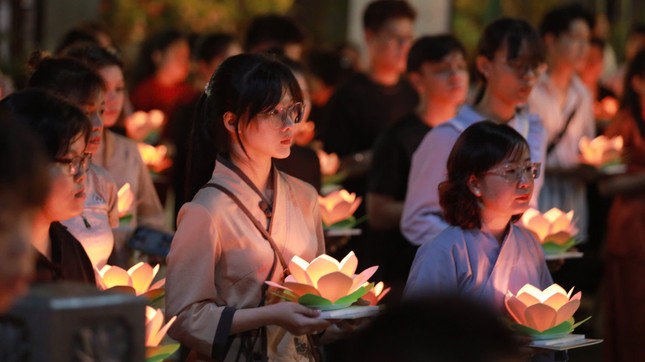 Dâng đăng cầu nguyện