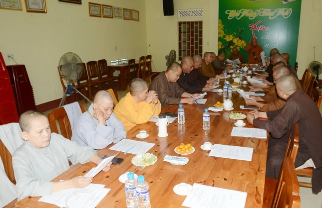 Quang cảnh buổi họp