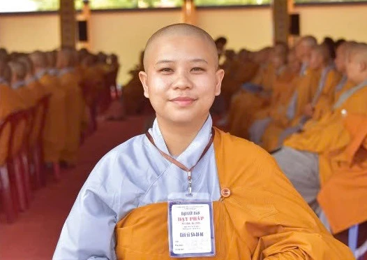 Sư cô Thích nữ Huệ Hạnh Sư cô Thích nữ Huệ Hạnh