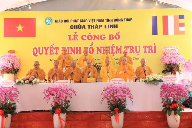 Chư tôn đức chứng minh buổi lễ