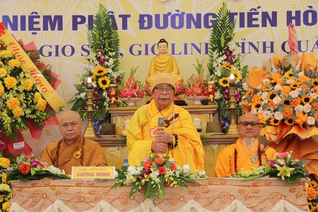 Hòa thượng Thích Thiện Tấn ban đạo từ