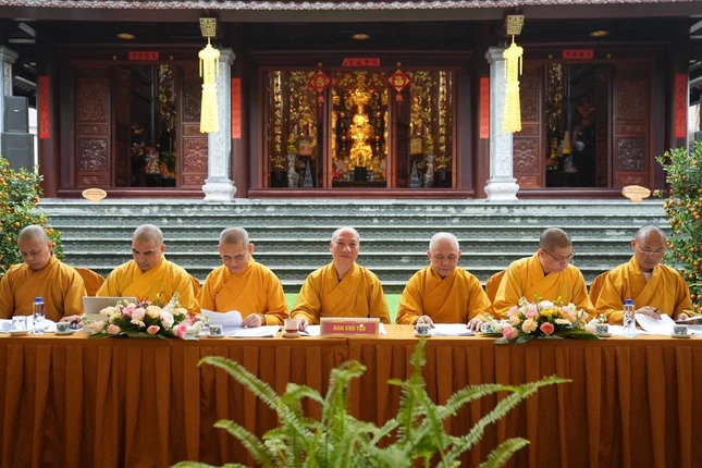 Ban chủ tọa buổi tọa đàm Ban chủ tọa buổi tọa đàm