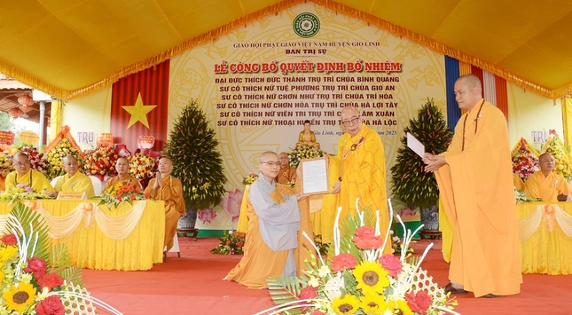 Sư cô Thích nữ Thoại Huyền trụ trì chùa Hà Lộc (thị trấn Cửa Việt)