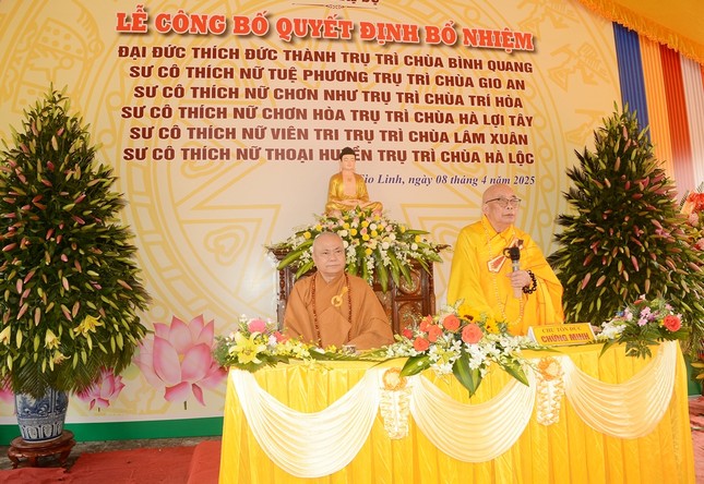 Hòa thượng Thích Thiện Tấn ban đạo từ