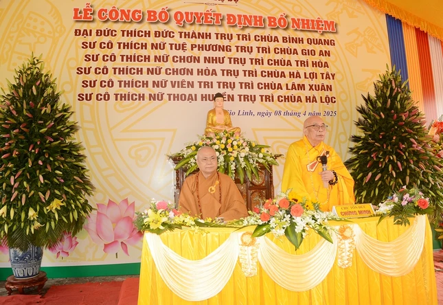 Hòa thượng Thích Thiện Tấn ban đạo từ