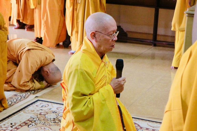 Hòa thượng Thích Đồng Trụ, sám chủ khóa lễ cung tiến Giác linh