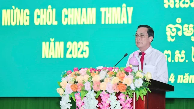 Phó Bí thư Tỉnh ủy Trà Vinh Lâm Minh Đằng đọc thư chúc mừng Tết Chôl Chnăm Thmây năm 2025