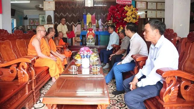 Hội Đoàn kết Sư sãi yêu nước tỉnh Trà Vinh tiếp đoàn Ủy ban Trung ương MTTQVN