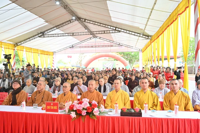 Chư tôn đức tham dự