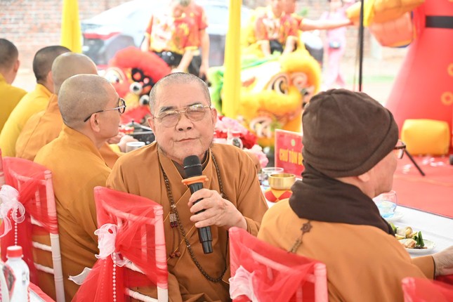 Hòa thượng Thích Đạo Quang ban đạo từ