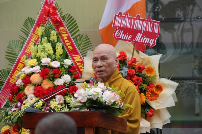 Trưởng lão Hòa thượng Thích Giác Quang ban huấn từ