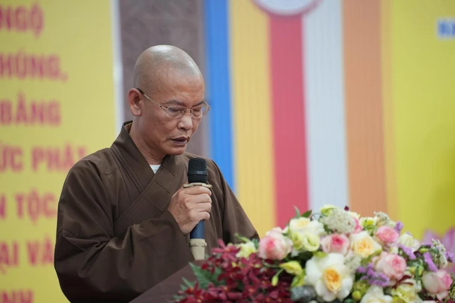 Thượng tọa Thích Đạo Phong thông qua Thông bạch Hướng dẫn tổ chức Đại lễ Phật đản và khóa An cư kiết hạ Phật lịch 2569 - Dương lịch 2025 của Ban Trị sự GHPGVN TP.Hà Nội