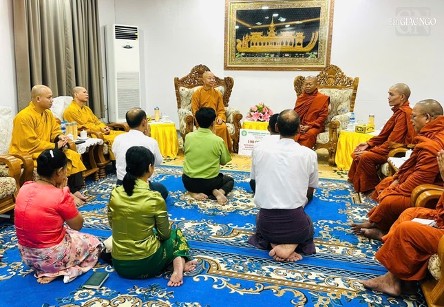 Quang cảnh buổi gặp mặt