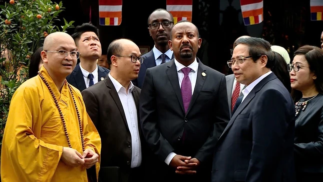 Đại đức Thích Nguyên Chính, Ủy viên Thư ký Hội đồng Trị sự GHPGVN, Phó Chánh Văn phòng I Thường trực T.Ư đón tiếp phái đoàn Đại đức Thích Nguyên Chính, Ủy viên Thư ký Hội đồng Trị sự GHPGVN, Phó Chánh Văn phòng I Thường trực T.Ư đón tiếp phái đoàn