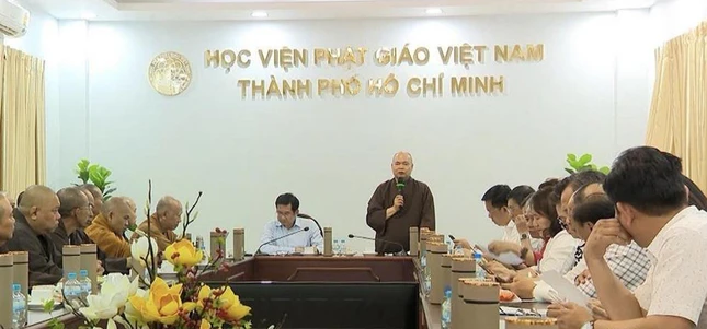 Thượng tọa Thích Thanh Phong báo cáo các công tác chuẩn bị Đại lễ Vesak Liên Hiệp Quốc 2025