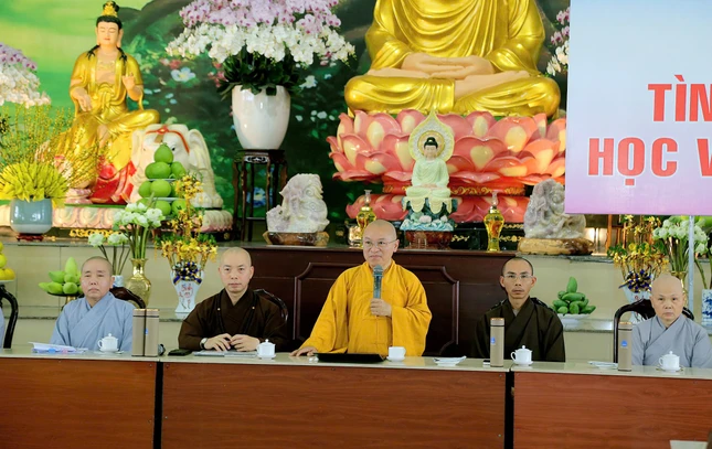 Thượng tọa Thích Nhật Từ phát biểu khai mạc