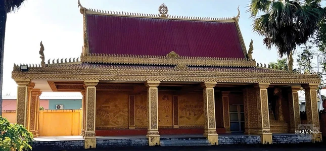 Nhà lưu niệm 4 vị sư liệt sĩ trong khuôn viên tháp Cù Là Nhà lưu niệm 4 vị sư liệt sĩ trong khuôn viên tháp Cù Là