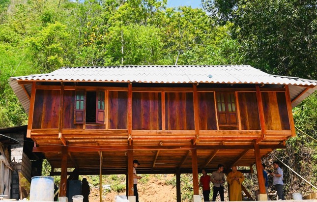 Căn nhà mới của gia đình bà Hà Thị Kệt Căn nhà mới của gia đình bà Hà Thị Kệt