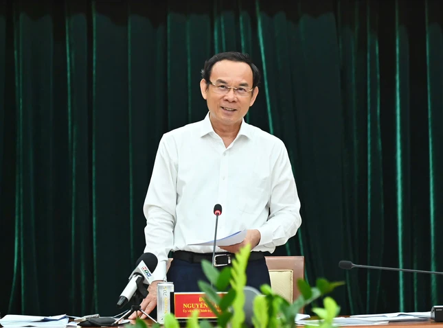 Bí thư Thành ủy TP.HCM Nguyễn Văn Nên phát biểu tại phiên họp
