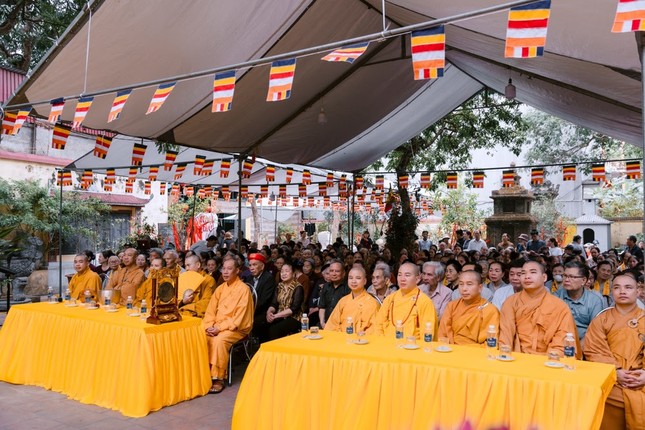 Chư tôn đức, đại biểu, Phật tử tham dự