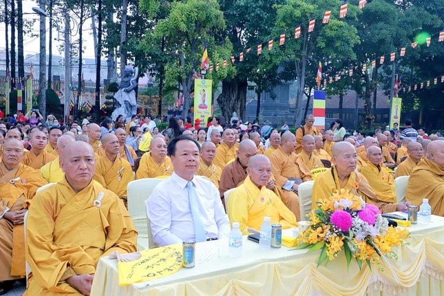 Chư tôn đức, đại biểu tham dự