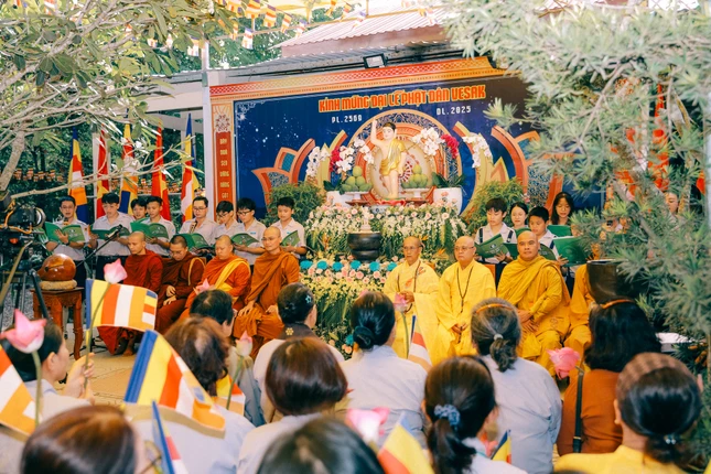 Quang cảnh buổi lễ