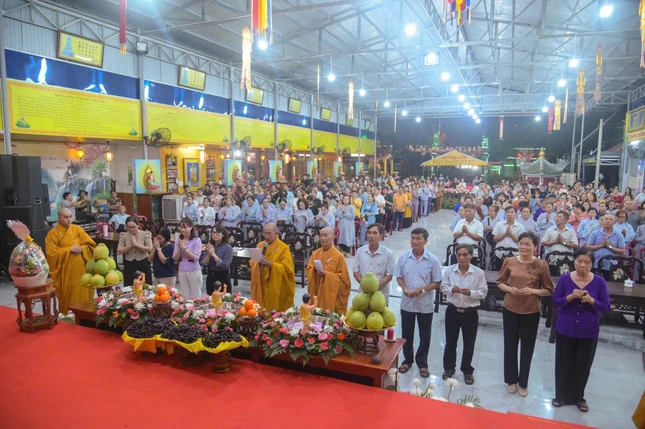 Trang nghiêm khóa lễ