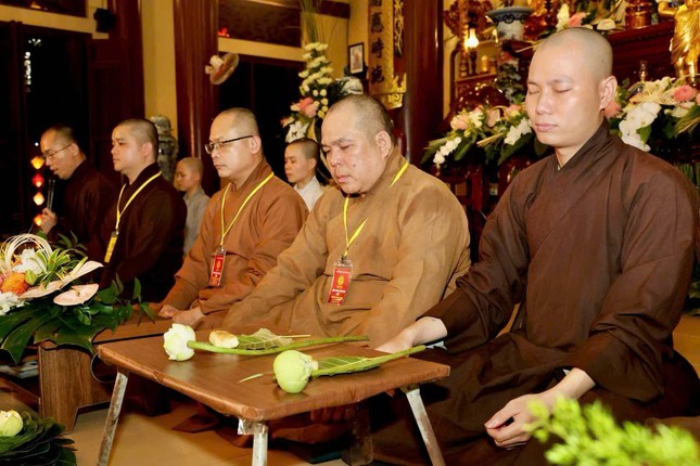 Chư Tăng tham dự đêm thiền trà Chư Tăng tham dự đêm thiền trà