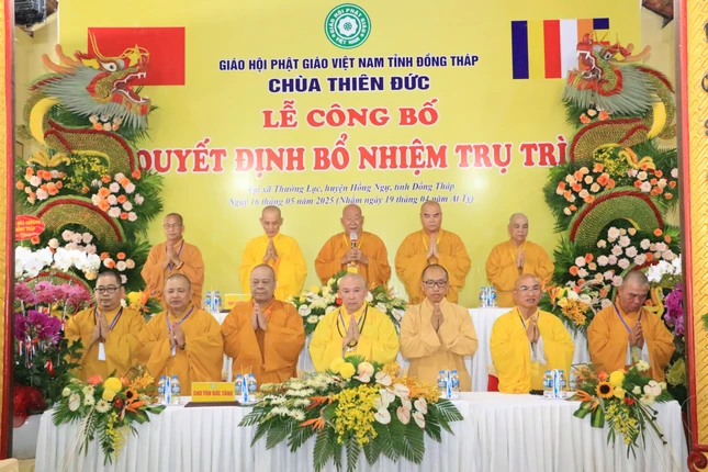 Chư tôn giáo phẩm niệm Phật cầu gia hộ Chư tôn giáo phẩm niệm Phật cầu gia hộ