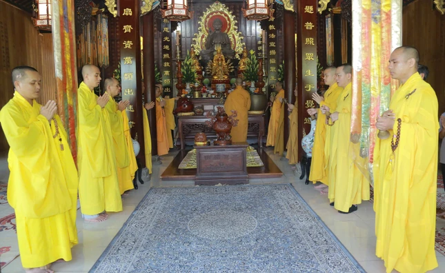 Khóa lễ cúng ngọ theo thiền môn xứ Huế