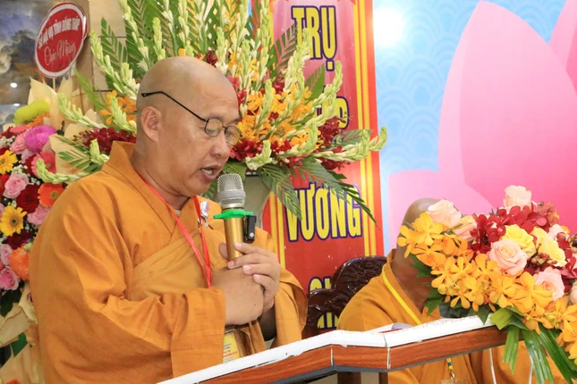 Đại đức Thích Mẫn Niệm phát biểu khai mạc Đại đức Thích Mẫn Niệm phát biểu khai mạc