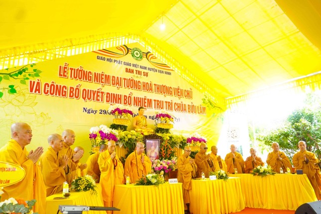 Chư tôn giáo phẩm chứng minh buổi lễ