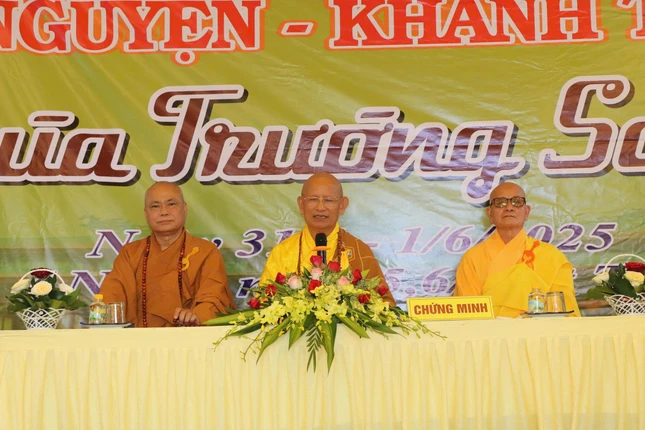 Hòa thượng Thích Hải Tạng ban đạo từ