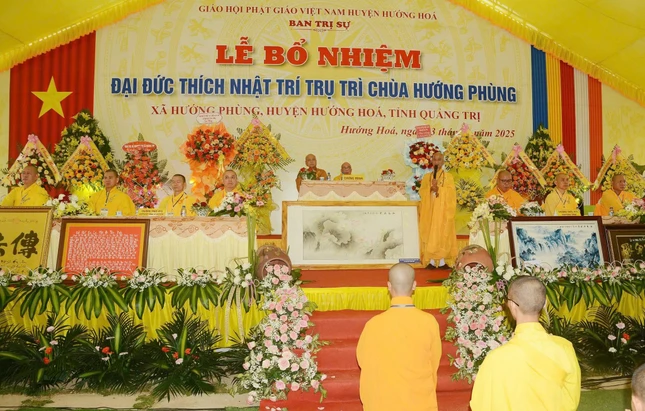 Thượng tọa Thích Thế Thanh ban huấn từ