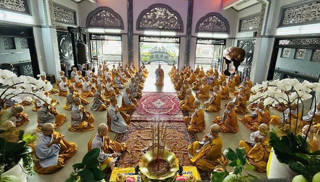 Trường hạ Kim Sơn có 98 hành giả an cư Trường hạ Kim Sơn có 98 hành giả an cư